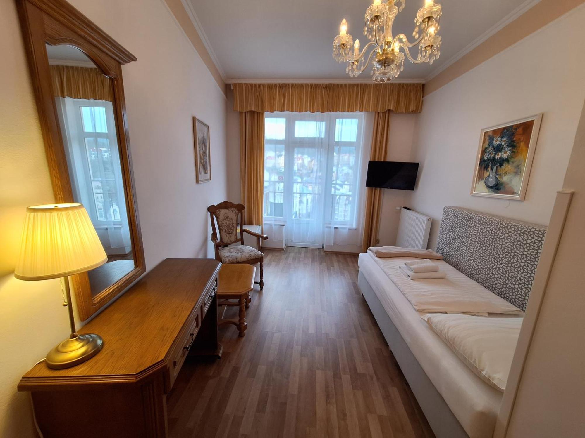 Ld Morava Hotel Karlovy Vary Exterior photo